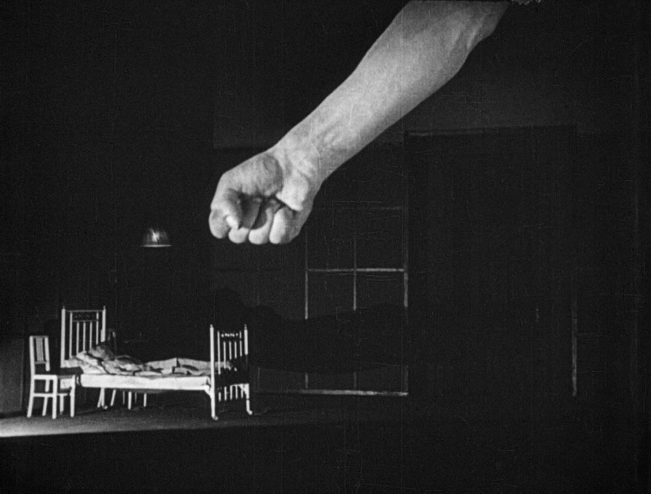 The Hands of Orlac nude photos